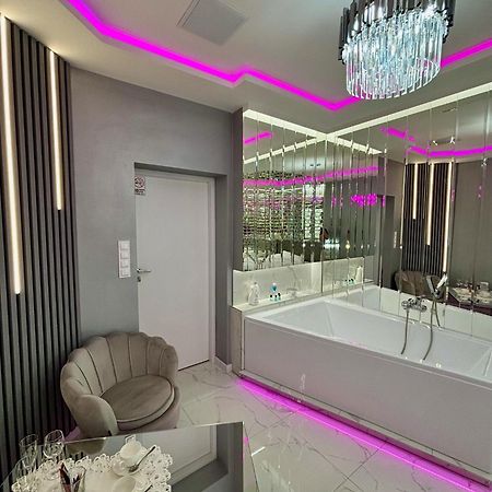Apartament "Prezydencki Deluxe" Centrum Z Duza Wanna Dla Dwojga Gniezno Extérieur photo